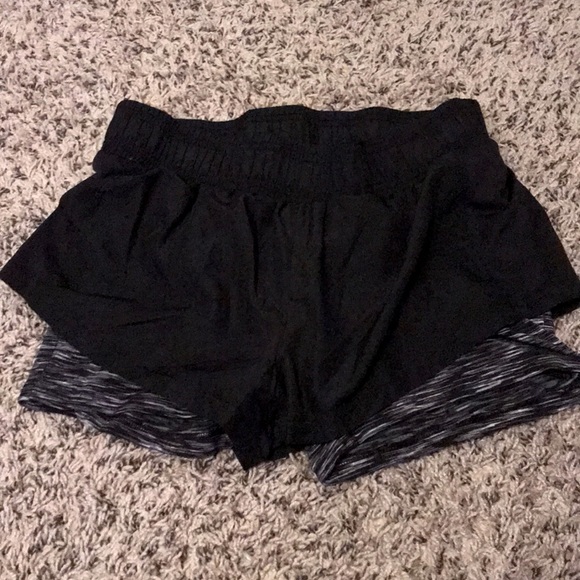 Shorts - Picture 2 of 4